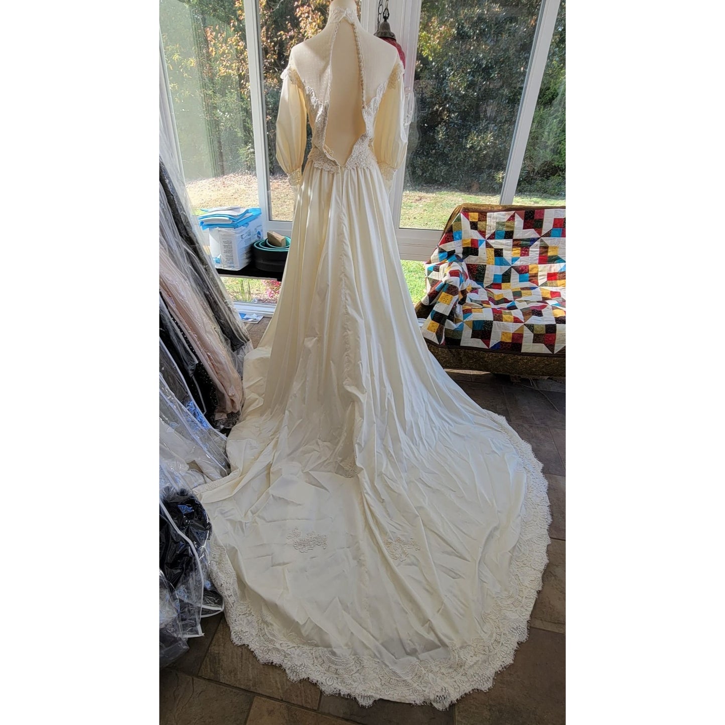 Fantastic Vintage Lace, Satin, Buttons, and puffy sleeves