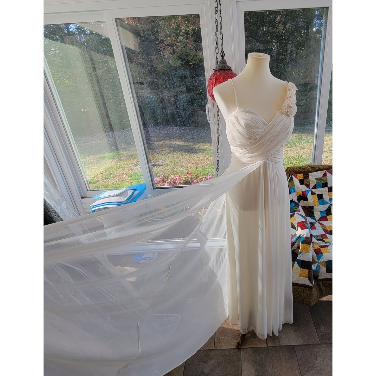 Vintage Cindy Collection Ivory Wedding Dress