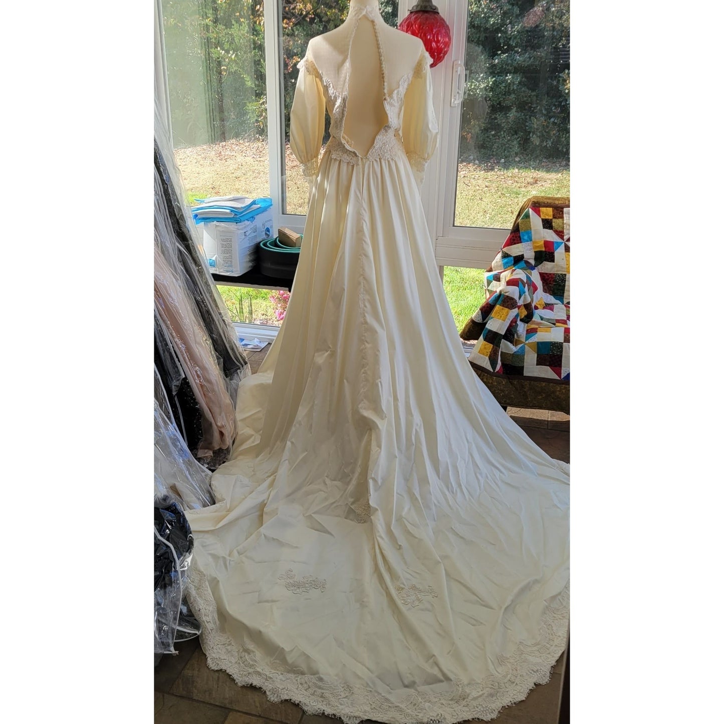 Fantastic Vintage Lace, Satin, Buttons, and puffy sleeves