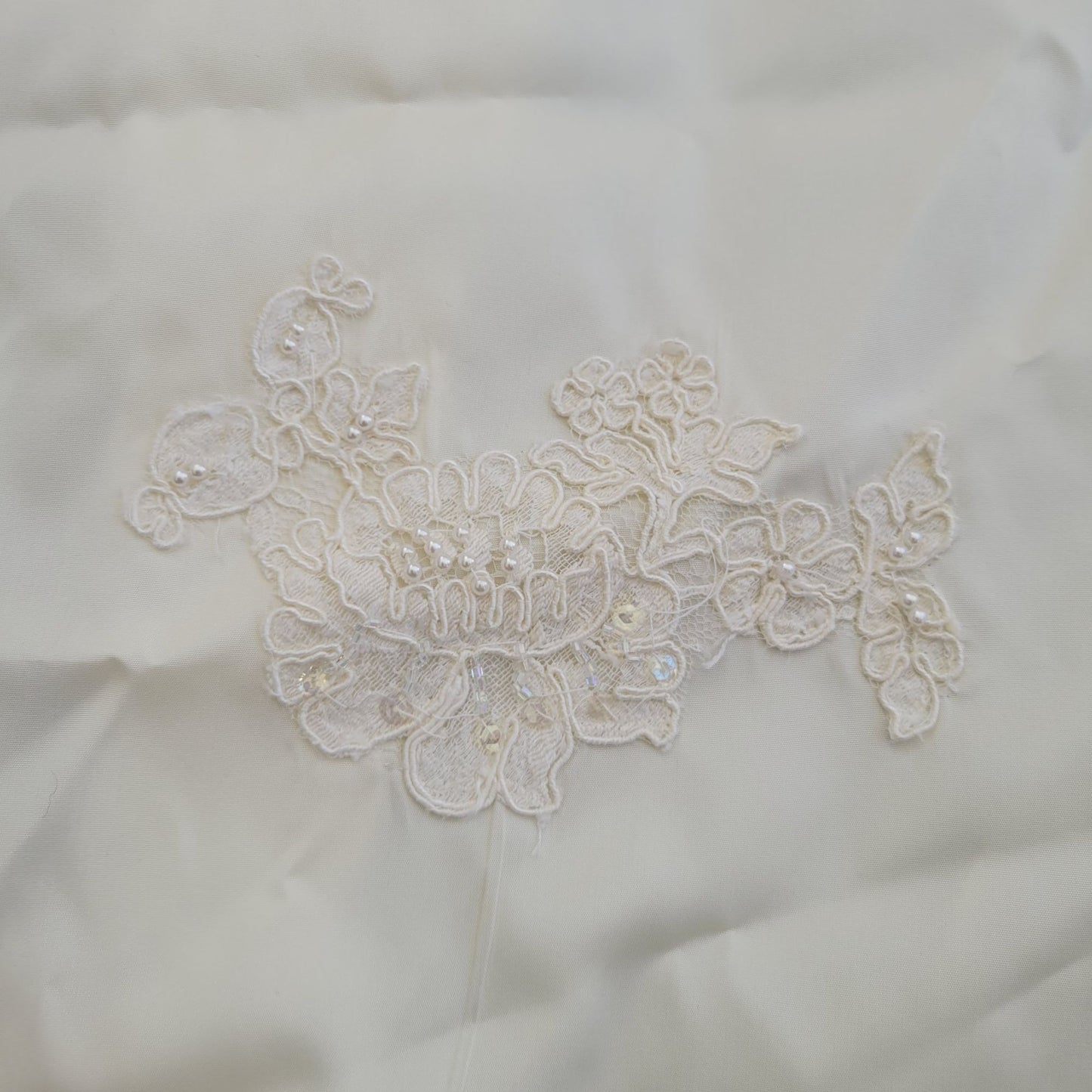 Fantastic Vintage Lace, Satin, Buttons, and puffy sleeves