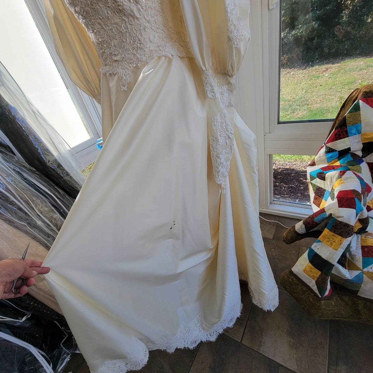 Fantastic Vintage Lace, Satin, Buttons, and puffy sleeves