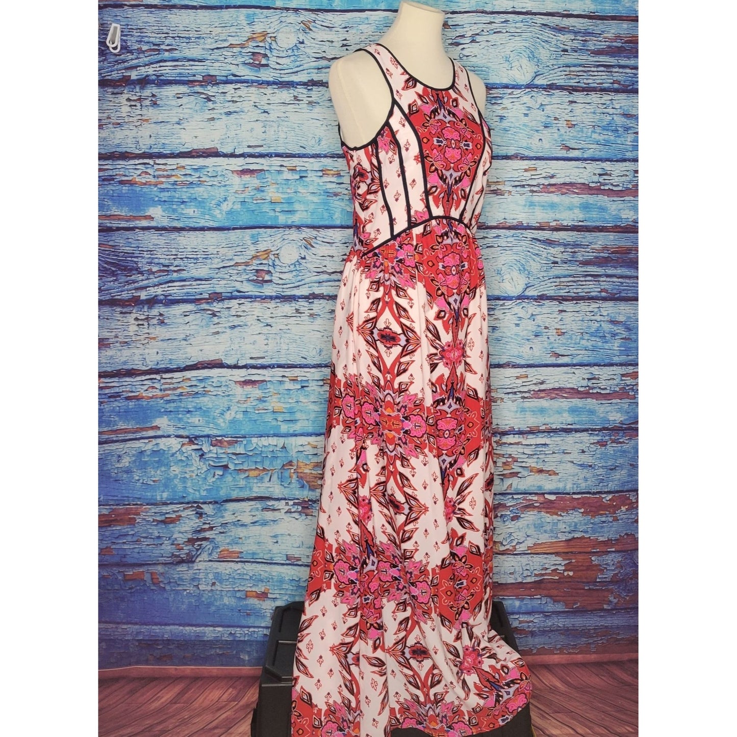Stunning Red & White Summer Special Occasion Maxi Dress Size MD