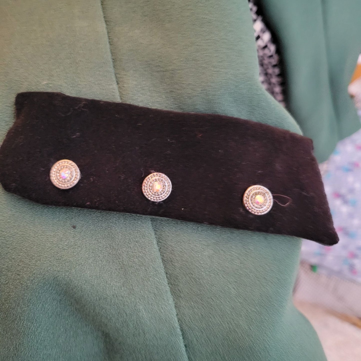 VTG Beautiful Green Blazer with Detailed Buttons and Velour