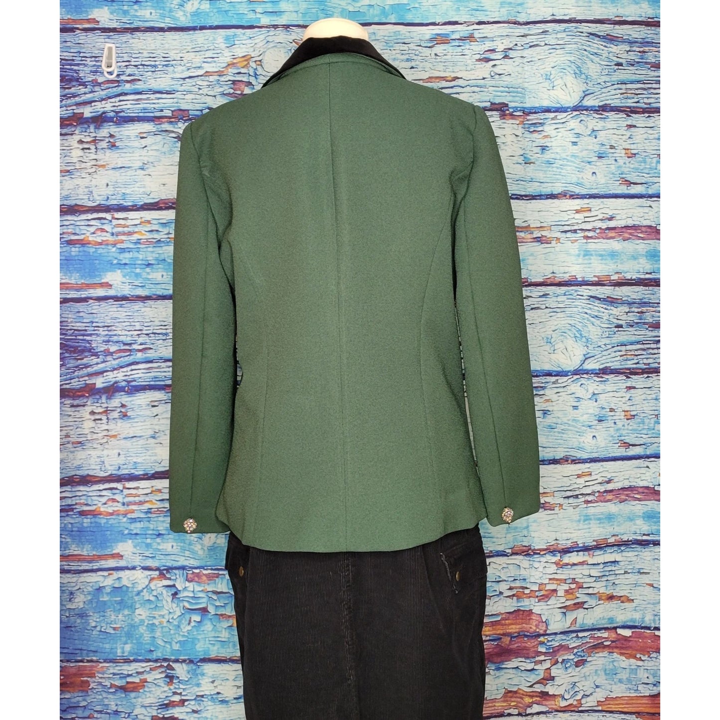 VTG Beautiful Green Blazer with Detailed Buttons and Velour